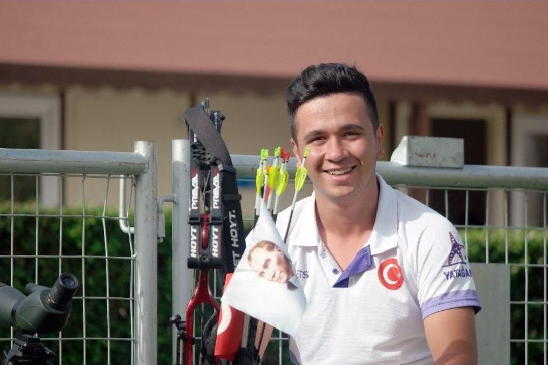 K&ouml;yden &Ccedil;ıkıp Madalyayla D&ouml;nd&uuml;ler