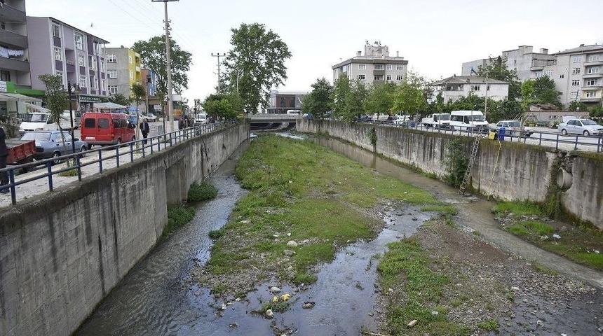 Tekkek&ouml;y&rsquo;deki Dereler Islah Ediliyor