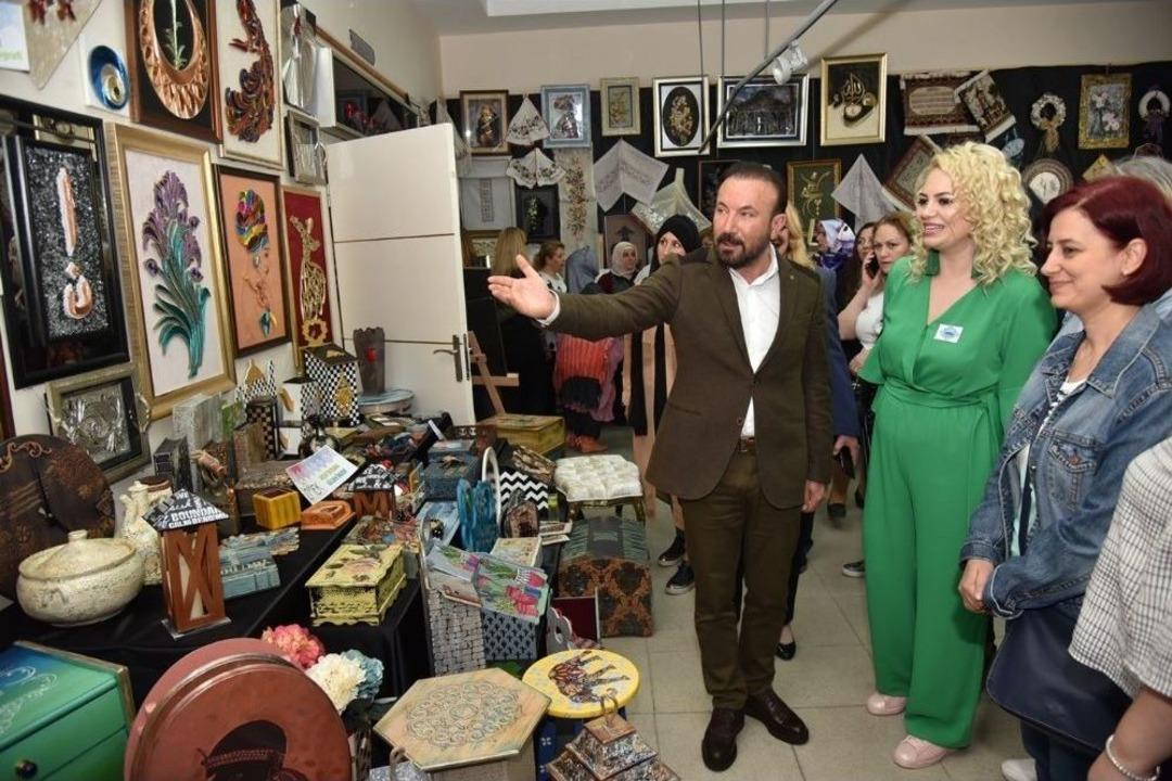 İzmek Kursiyerlerin Eserleri G&ouml;z Kamaştırdı