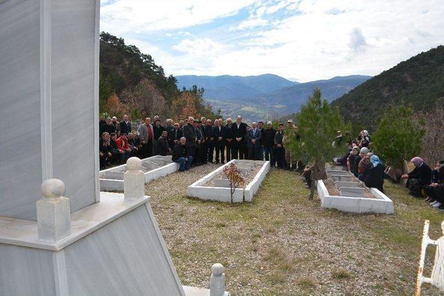 Heyelan Sonucu Toprak Altında Kalanlar Anıldı