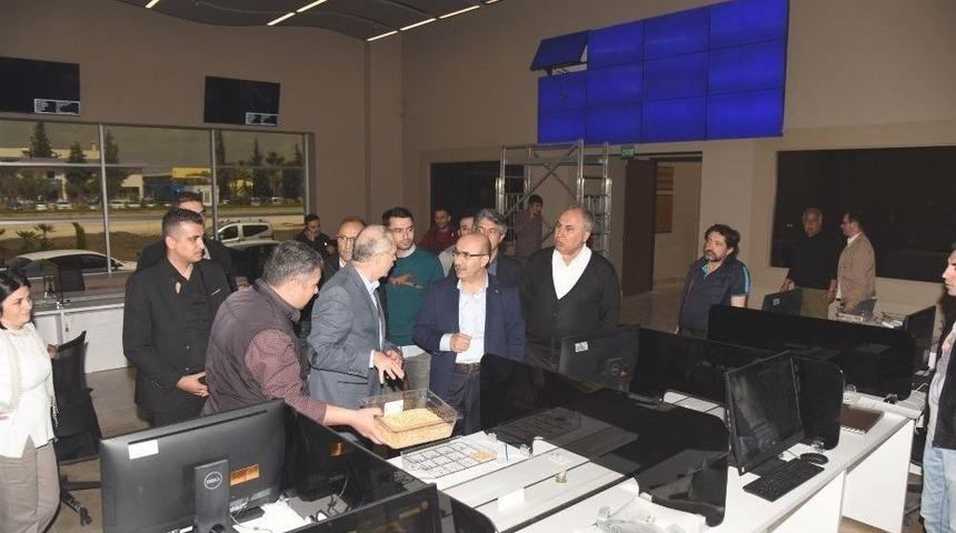 Vali Demirtaş, Adana Ticaret Borsası&rsquo;nın Yeni Yerleşkesinde İncelemelerde Bulundu