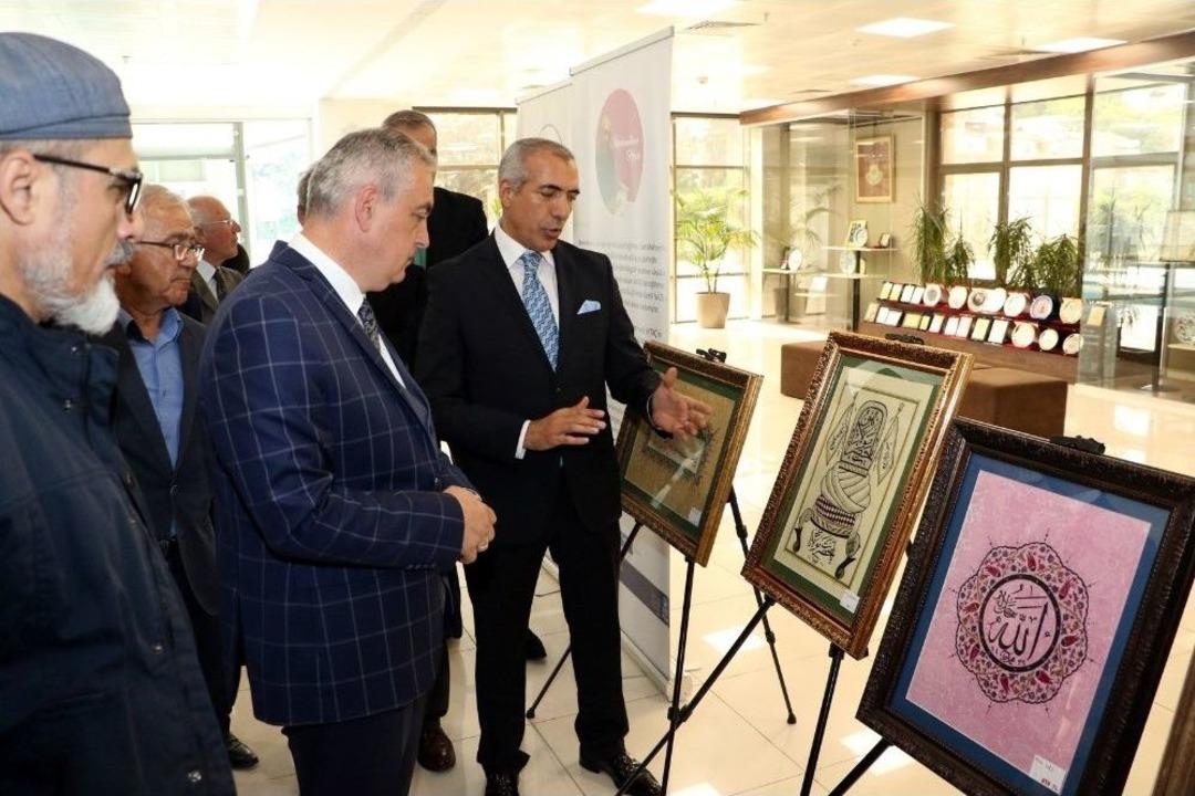 Ey&uuml;psultan&rsquo;da Aşk-ı Hat Sergisi A&ccedil;ıldı