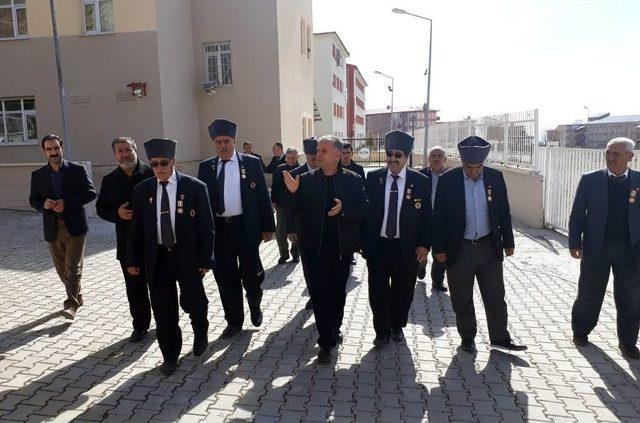 Adilcevaz’da Şehit Yakınları Ve Gaziler Buluştu