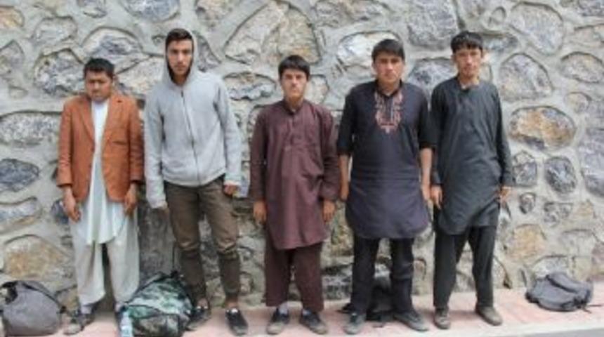 Başkale&rsquo;de 5 Ka&ccedil;ak Şahıs Yakalandı