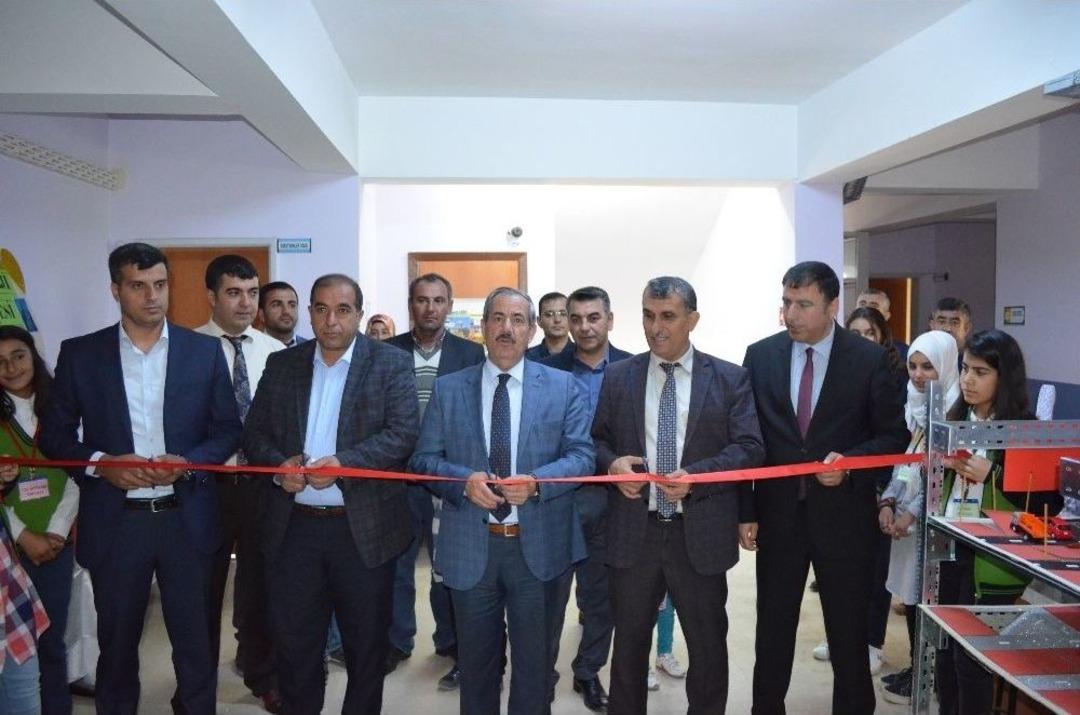 Adilcevaz&rsquo;da Bilim Fuarı Ve Kermes