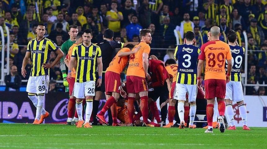 Galatasaray&rsquo;da Derbide Zorunlu Değişiklik