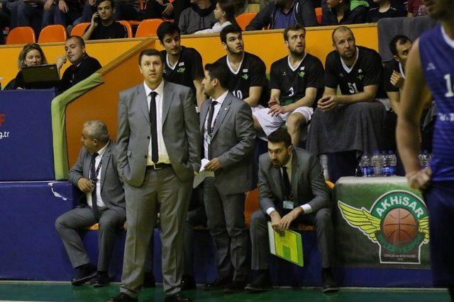 Akhisar Belediyespor Evinde Lideri Devirdi