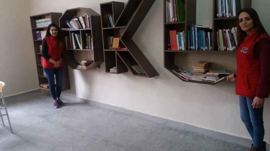 Vos26 &Uuml;yeleri K&uuml;t&uuml;phane Yapımına &Ouml;nc&uuml; Oldu