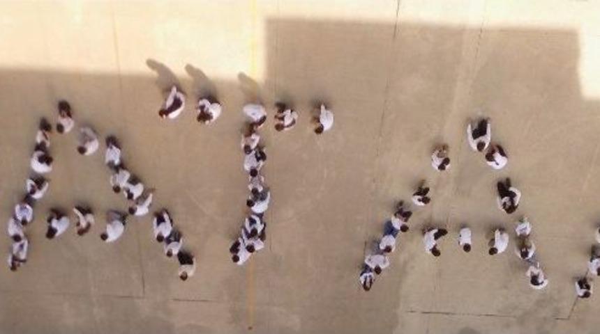 401 &Ouml;ğrenci G&uuml;ndoğdu Marşı İle Afrin&rsquo;e Selam G&ouml;nderdi