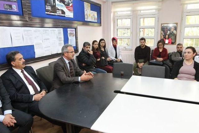 Kaymakam Güler Ve Başkan Köşker’den Okul Ziyareti