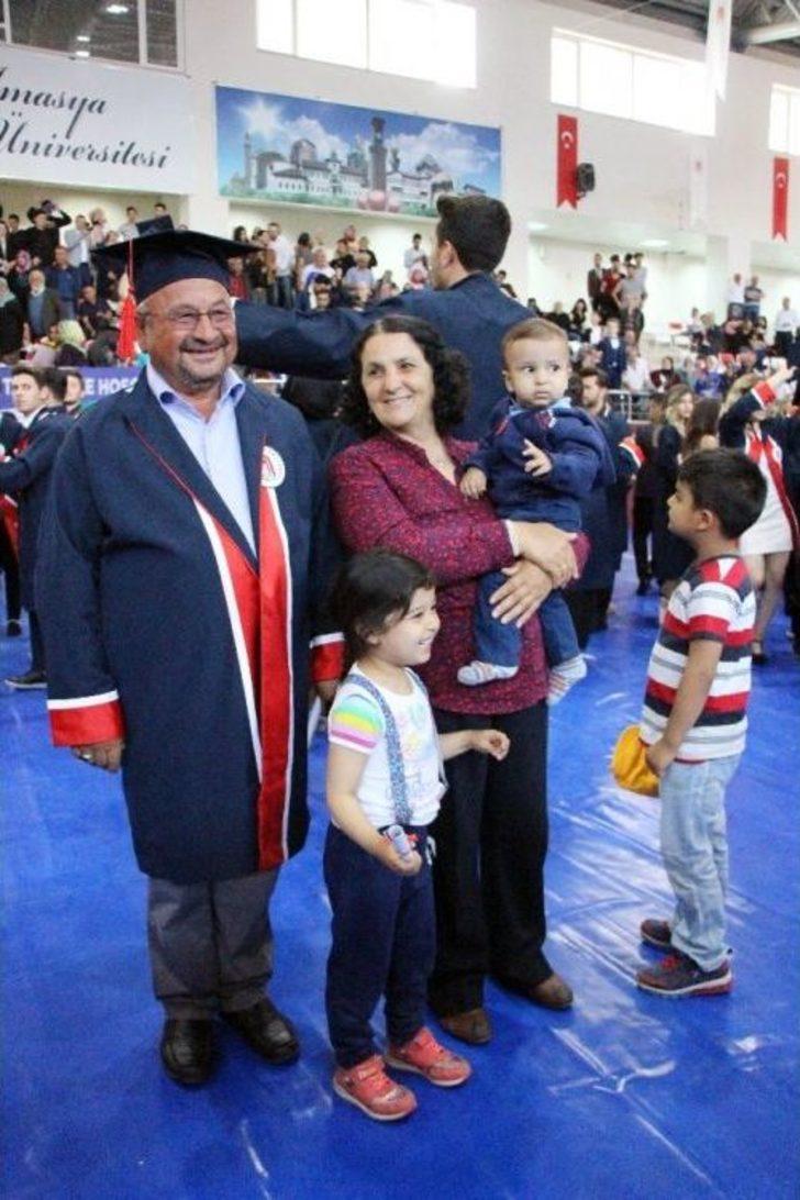 60 Yaşından Sonra Üniversiteye Başlayıp Mezun Oldu G4