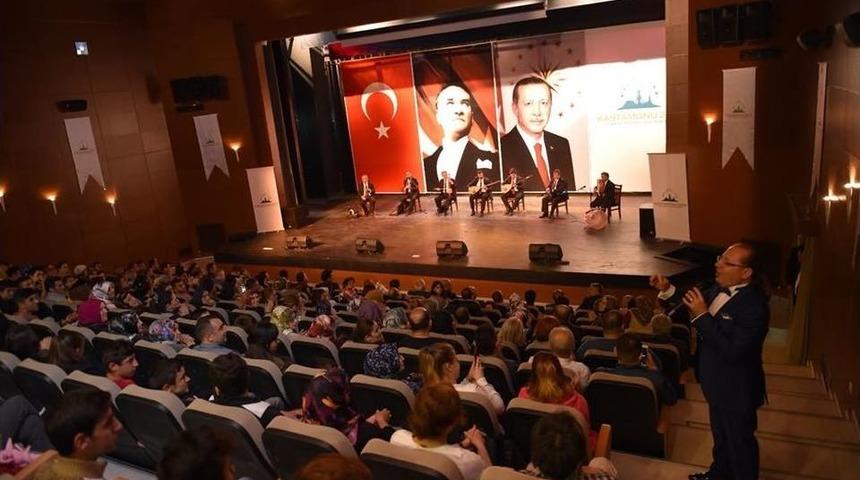 Taşköprü’de Halk Müziği Konserine Yoğun İlgi