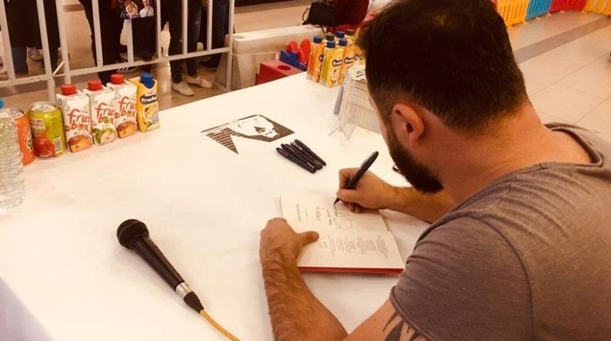 Caner Yaman İmza G&uuml;n&uuml; Meysu Outlet&rsquo;te Ger&ccedil;ekleşti
