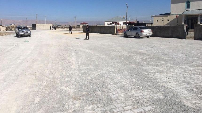 &Ccedil;aldıran&rsquo;da Yol Yapım &Ccedil;alışması