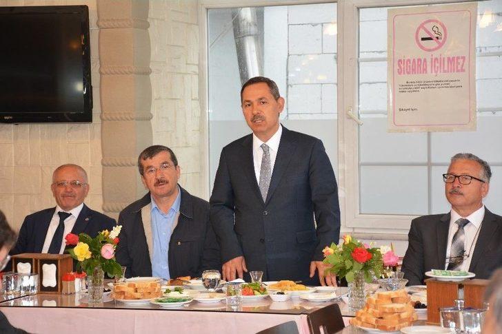 Uysal, Muhtarlarla Çalışmaları Değerlendirdi G1