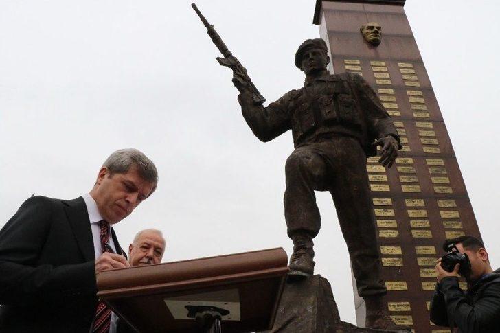 Zonguldak’ta 18 Mart Şehitler Günü Anma Töreni G3