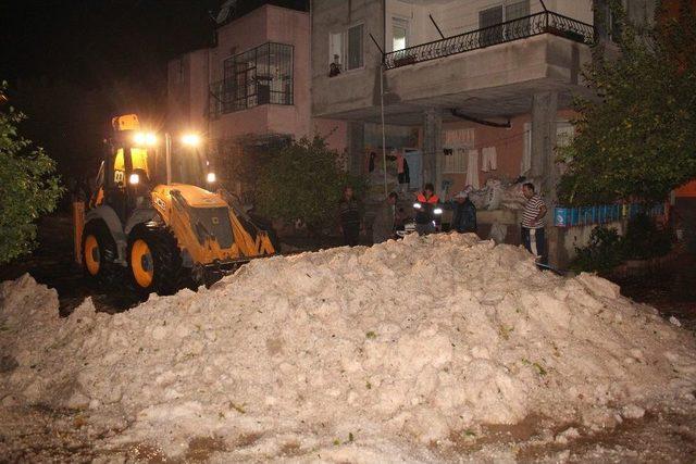 Mersin’de Belediye Ekipleri Yağışlara Karşı Teyakkuzda