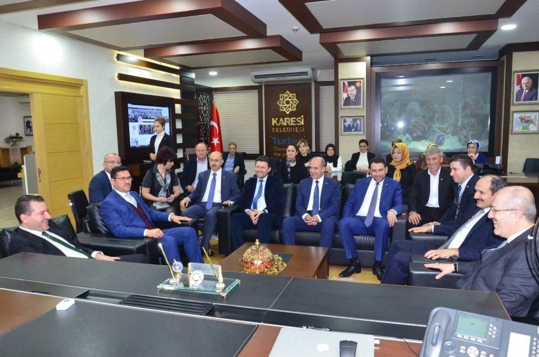 Başkan Kafaoğlu&rsquo;ndan Altıeyl&uuml;l Ve Karesi Belediyelerine Ziyaret