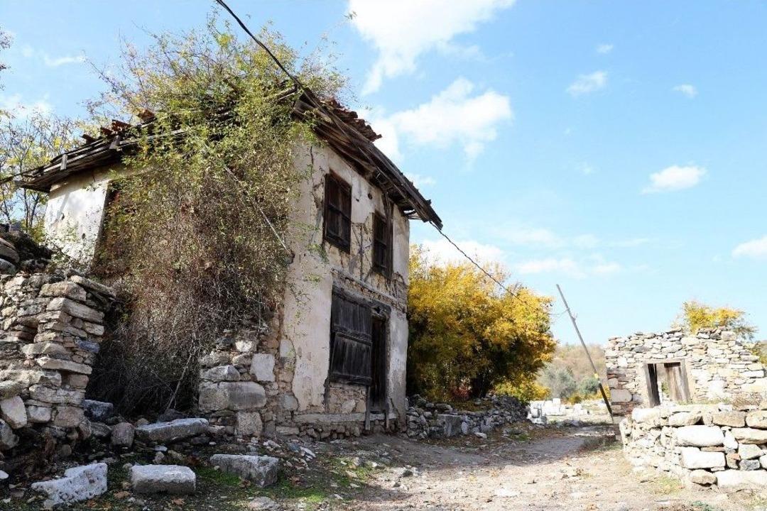 "gladyat&ouml;rler Şehri" Sonbaharda Bir Başka G&uuml;zel