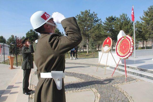 Elazığ’da Şehitler Saygı Atışı İle Anıldı