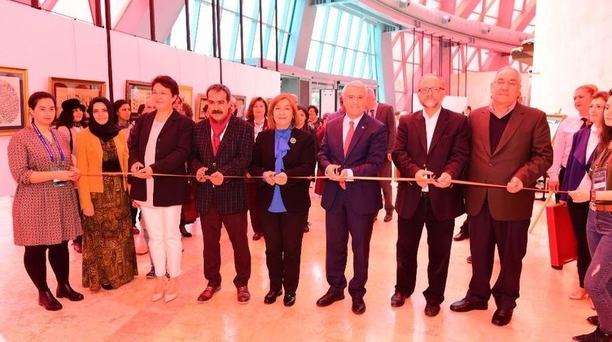 T&uuml;rk İslam Sanatları Sergisi A&ccedil;ıldı