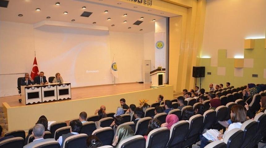 Hr&uuml;&rsquo;de T&uuml;rkiye&rsquo;deki Suriyelilerin Entegrasyonu Ele Alındı