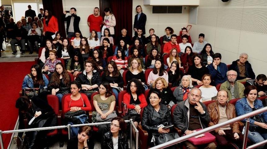 Felsefenin Işığı Karşıyaka&rsquo;da Yandı