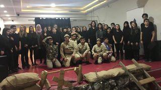 Öğrencilerden Duygulandıran Çanakkale Anması