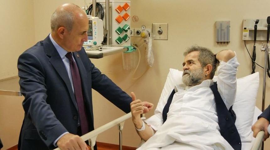 Başkan Akg&uuml;n Silahlı Saldırıya Uğrayan Gazeteci Tarak&ccedil;ı&rsquo;yı Ziyaret Etti