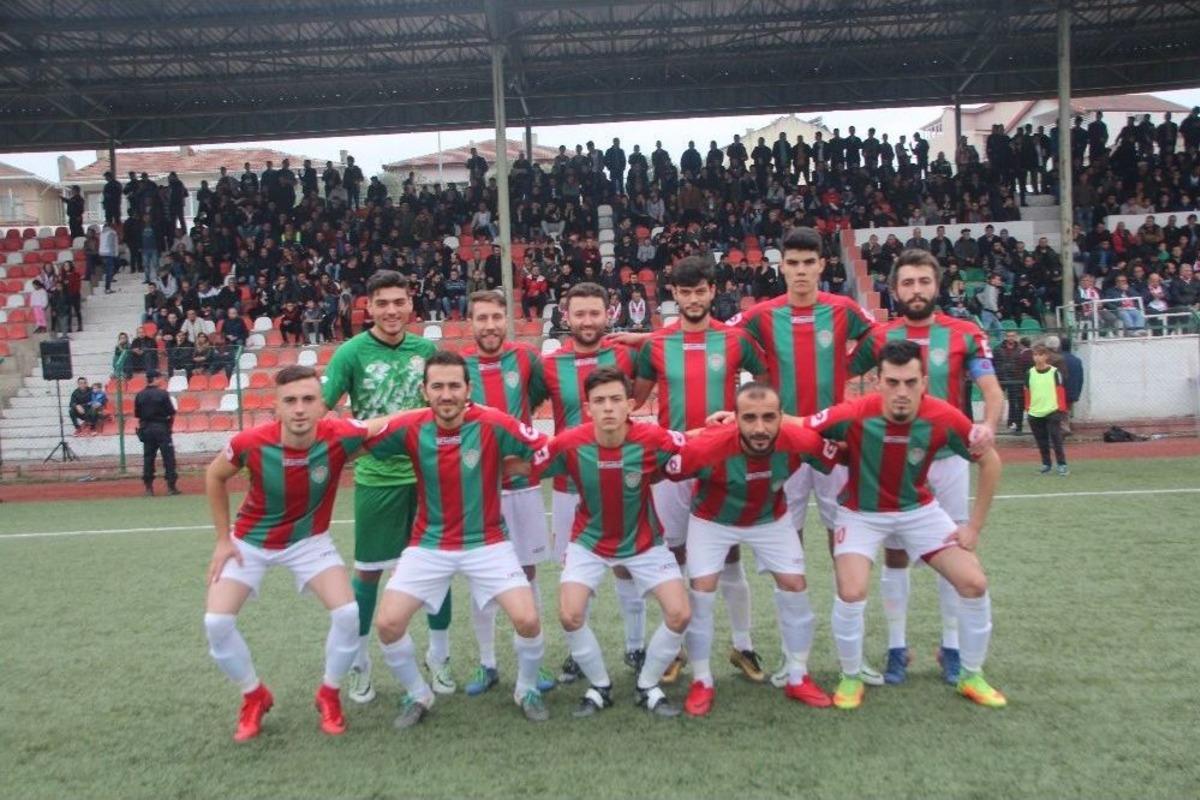Derbinin Galibi 1308 Osmaneli Belediyespor