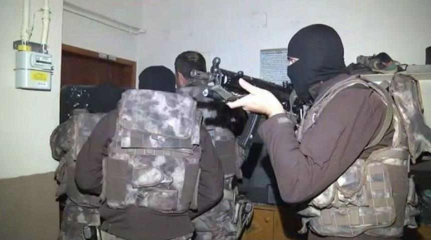 Kocaeli&rsquo;de Dev Uyuşturucu Operasyonu: 25 G&ouml;zaltı