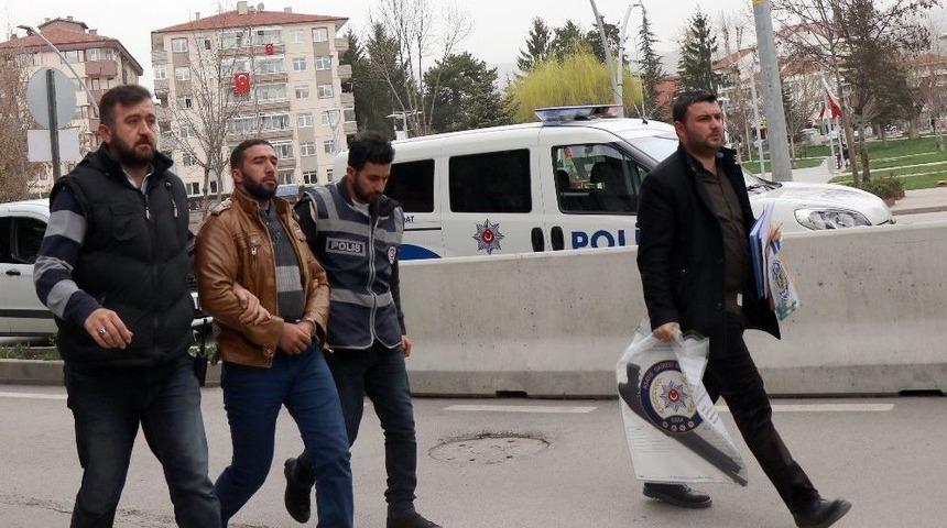 Ayrılmak İsteyen Sevgilisini T&uuml;fekle Vuran Şahıs Adliyeye Sevk Edildi