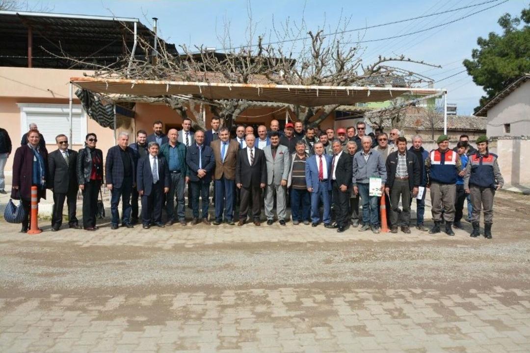 Bağ Budama Kursuna Katılan &Uuml;reticiler Sertifikalarını Aldı