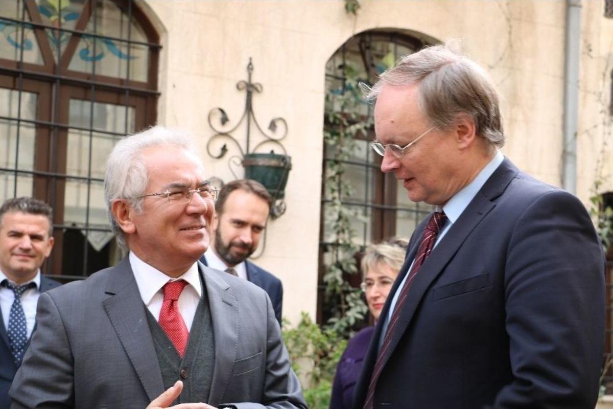 B&uuml;y&uuml;kel&ccedil;i Berger, Dışişleri Bakanlığı Gaziantep Ofisinde