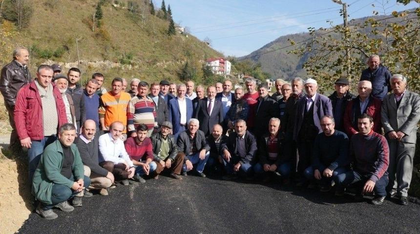 Yomra&rsquo;daki &Ouml;zdil Ve Kıratlı Mahallelerindeki Bağlantı Yolu &Ccedil;alışmaları S&uuml;r&uuml;yor