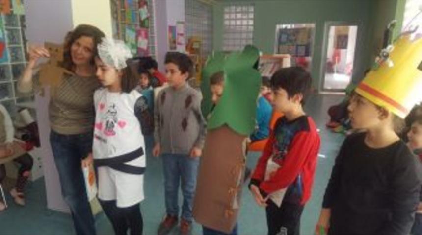 İlkokul &Ouml;ğrencilerinin Koleksiyon Sergisi G&ouml;z Doldurdu