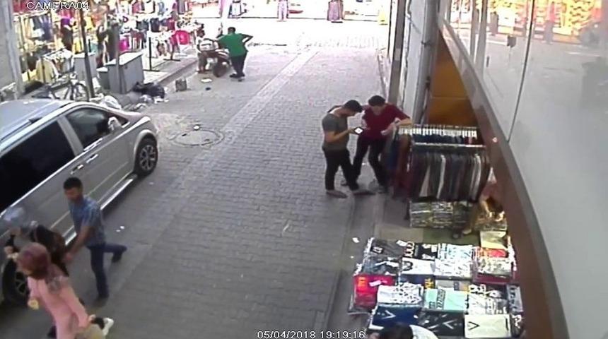 Cep Telefonu &Ccedil;aldı, Seke Seke Ka&ccedil;tı, Polise Yakalandı