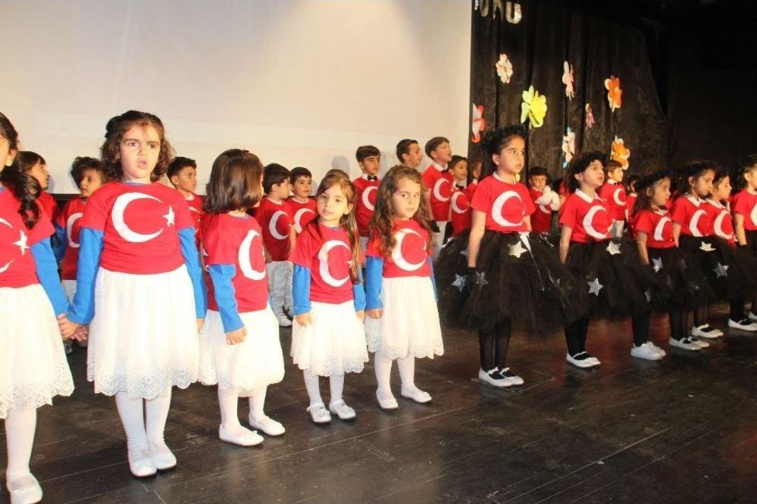 Miniklerden Yılsonu Gösterisi