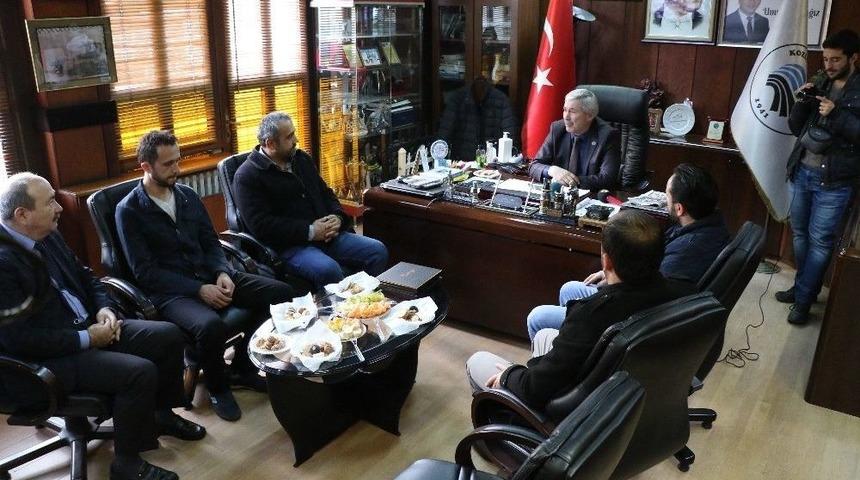 &lsquo;koltuklar Kirlenmesin&rsquo; Diye Ayakta Seyahat Eden Madencilerden Teşekk&uuml;r Ziyareti