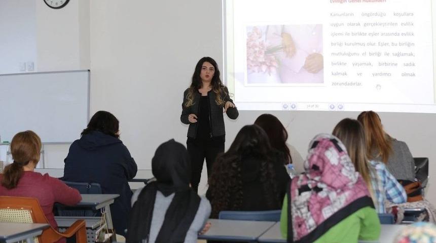 Başkan B&uuml;y&uuml;kkılı&ccedil;, "aile Toplumun Temel Taşı"