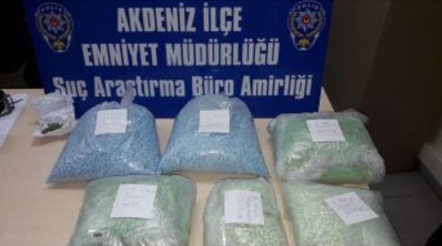 Mersin&rsquo;de 15.5 Kilo Uyuşturucu Hap Ele Ge&ccedil;irildi