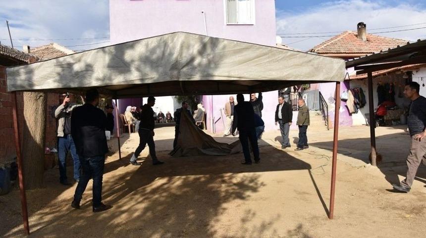 Alaşehir Belediyesi Vatandaşın Zor G&uuml;n&uuml;nde Yanında