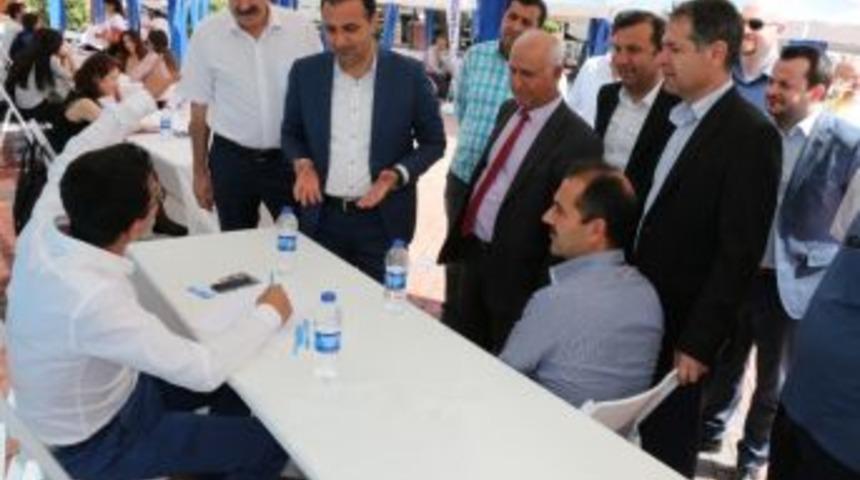 Fabrikalar İş Arayanın Ayağına Gitti