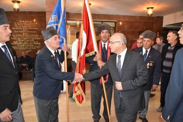 Gazi Oldukları Kıbrıs&rsquo;a 44 Yıl Sonra Uğurlandılar 1