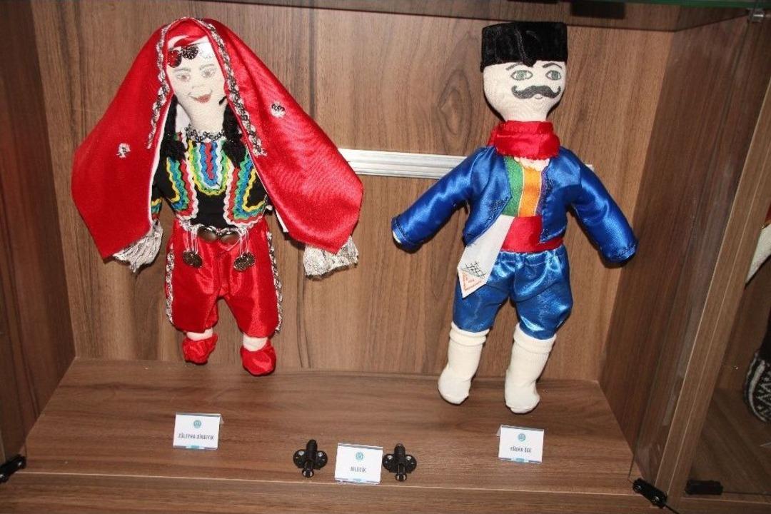 Unutulmaya Y&uuml;z Tutmuş 81 İlin Y&ouml;resel Bez Bebekleri Bilecik&rsquo;te Sergilendi