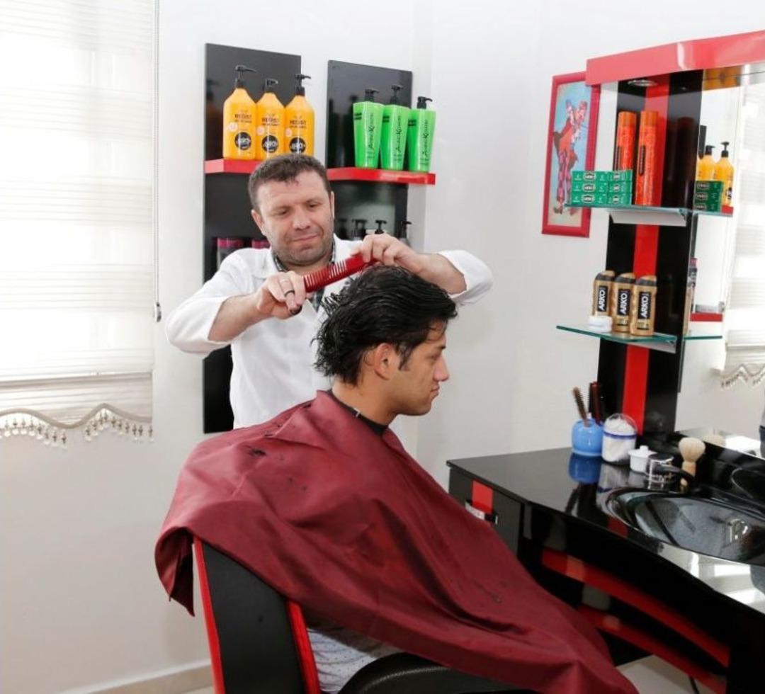 K&uuml;&ccedil;&uuml;k&ccedil;ekmeceli Engelli Gen&ccedil;ler Asker Tıraşı Oldu