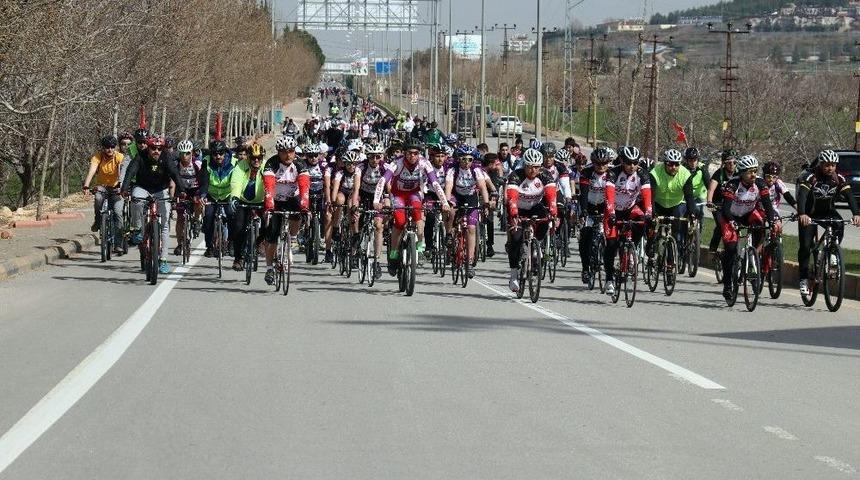 &Ccedil;anakkale Şehitleri Ve Afrin İ&ccedil;in Bisiklet Turu