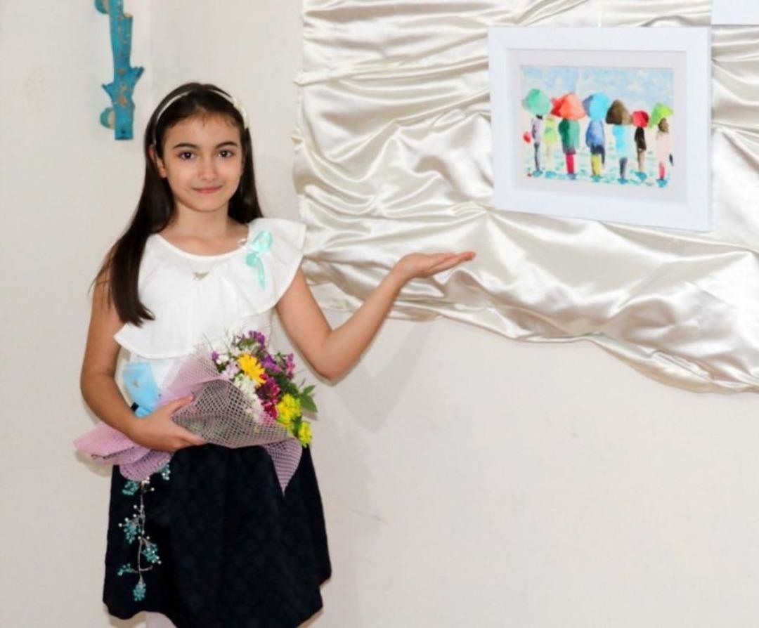 9 Yaşında İlk Resim Sergisini A&ccedil;tı