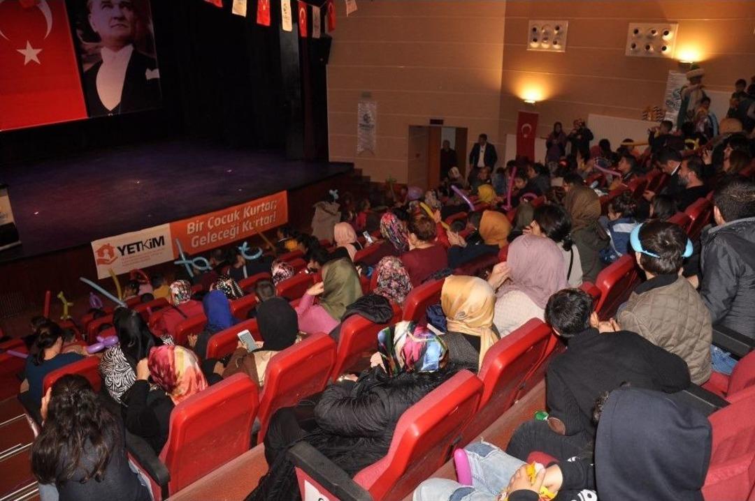 Yetim &Ccedil;ocuklar 20 Kasım D&uuml;nya &Ccedil;ocuk Hakları G&uuml;n&uuml;&rsquo;nde Bir Araya Geldi