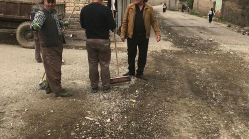 Silopi&rsquo;de Bozuk Yollar Onarılıyor